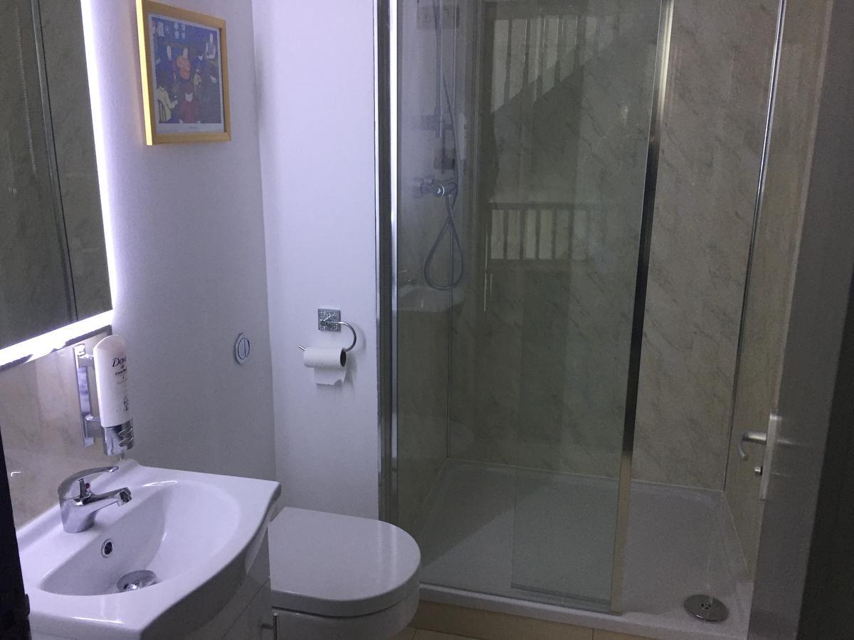 Roomz Портаферри Экстерьер фото